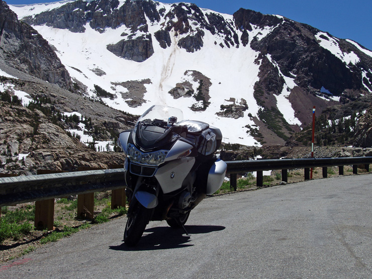 descent_from_tioga_pass